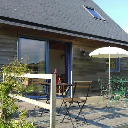 Wooden House Near The Sea, Casa vacanze Landéda