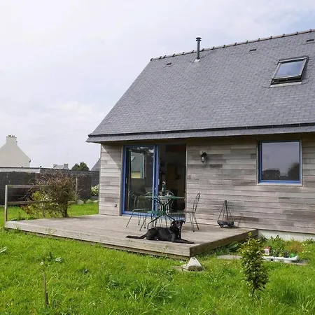 Wooden House Near The Sea, Casa vacanze